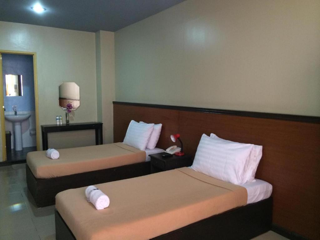 อติ-อติฮัน เฟสติวัล โฮเต็ล Hostel กาลิโบ ภายนอก รูปภาพ