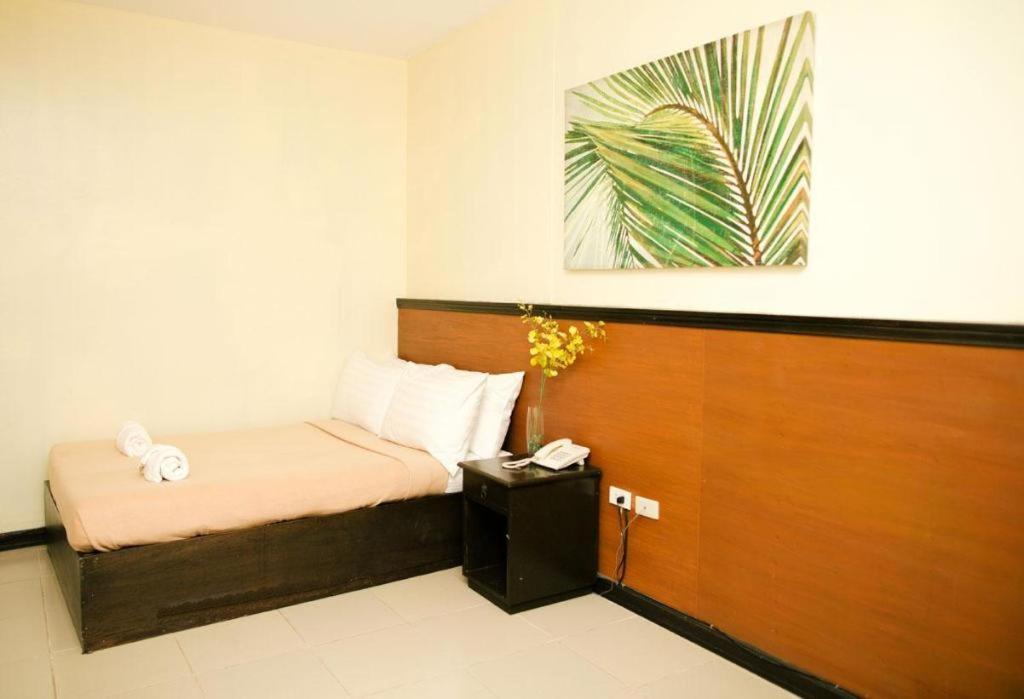 อติ-อติฮัน เฟสติวัล โฮเต็ล Hostel กาลิโบ ภายนอก รูปภาพ