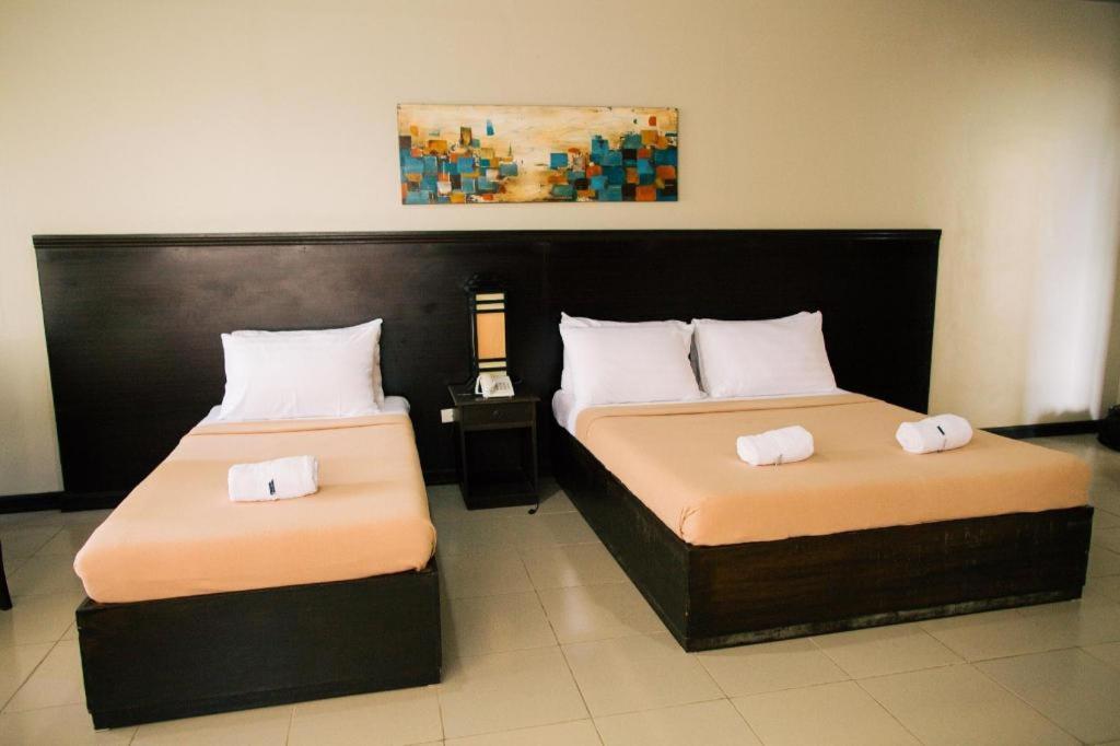 อติ-อติฮัน เฟสติวัล โฮเต็ล Hostel กาลิโบ ภายนอก รูปภาพ