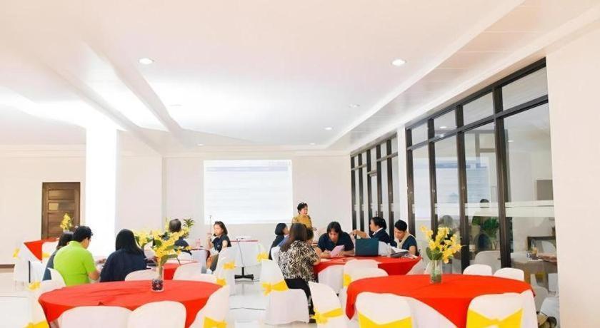 อติ-อติฮัน เฟสติวัล โฮเต็ล Hostel กาลิโบ ภายนอก รูปภาพ