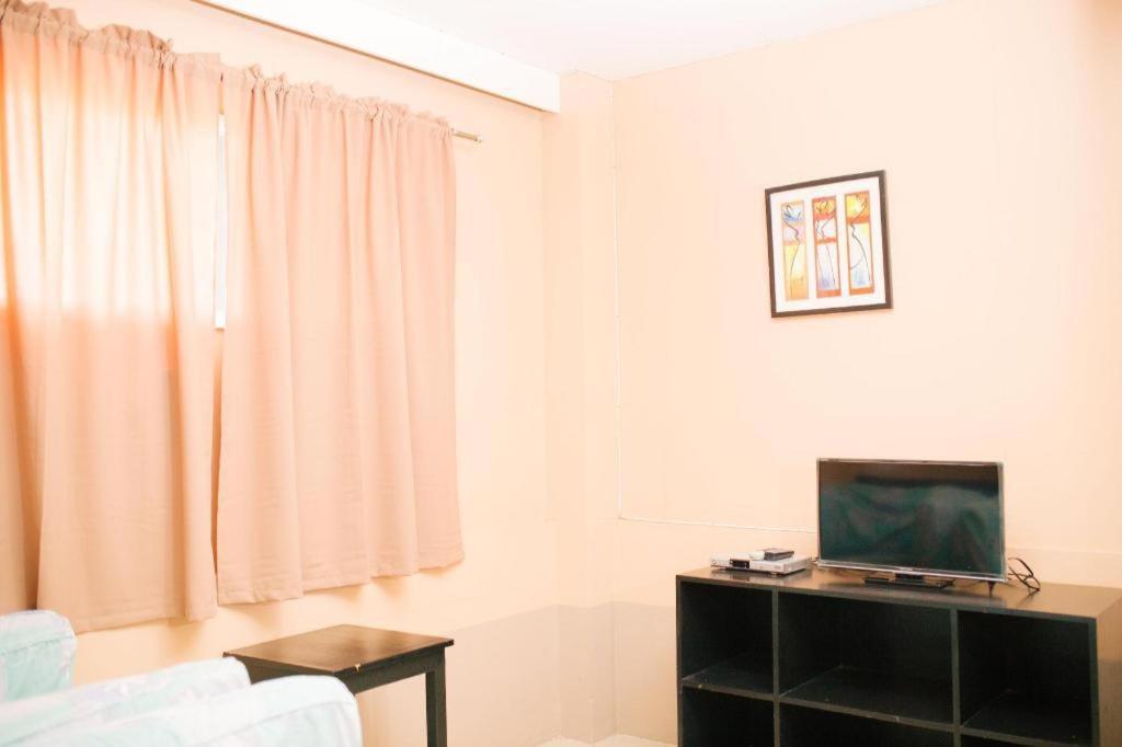 อติ-อติฮัน เฟสติวัล โฮเต็ล Hostel กาลิโบ ภายนอก รูปภาพ