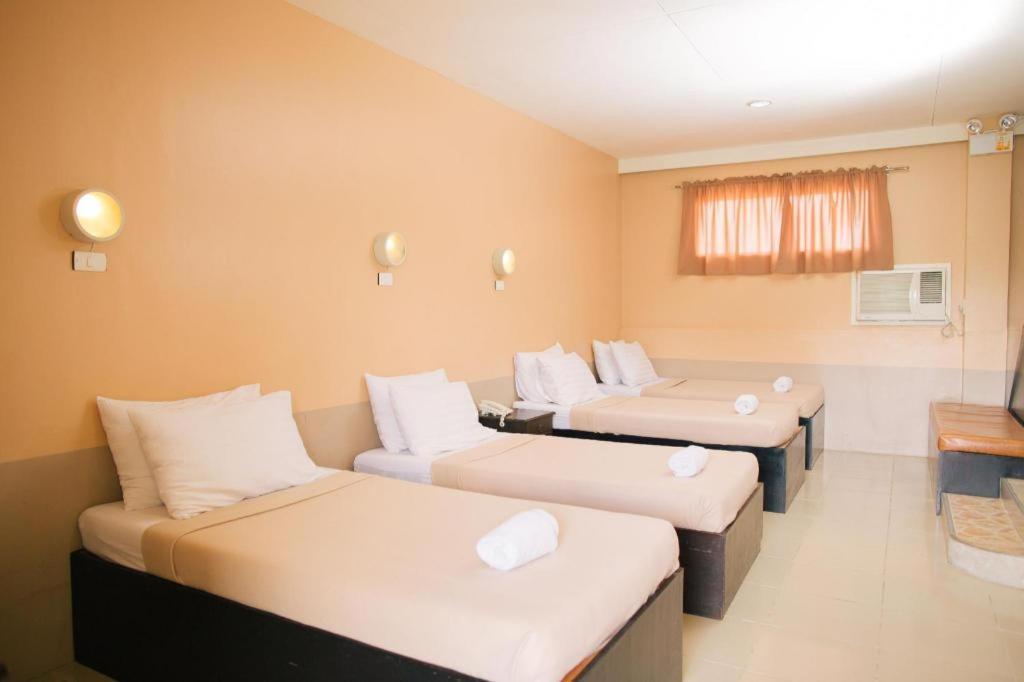 อติ-อติฮัน เฟสติวัล โฮเต็ล Hostel กาลิโบ ภายนอก รูปภาพ