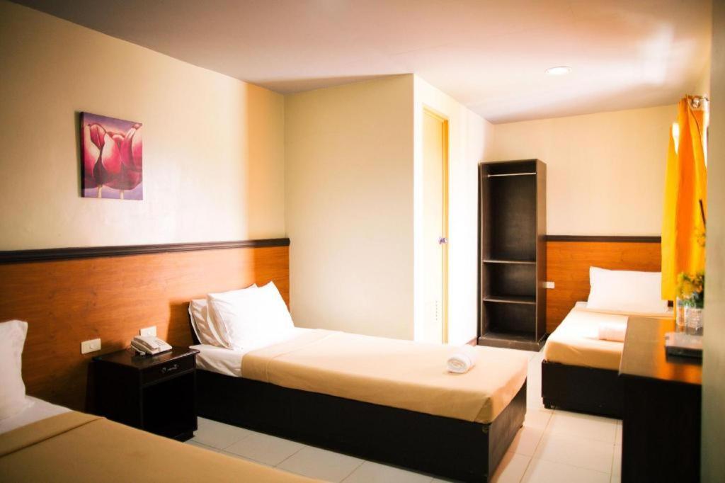 อติ-อติฮัน เฟสติวัล โฮเต็ล Hostel กาลิโบ ภายนอก รูปภาพ