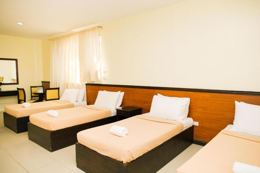 อติ-อติฮัน เฟสติวัล โฮเต็ล Hostel กาลิโบ ภายนอก รูปภาพ